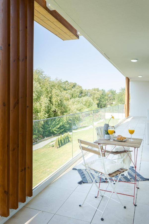 Il Lago - Turquoise - Cozy Luxurious Smart Home By The Lake Voluntari 外观 照片