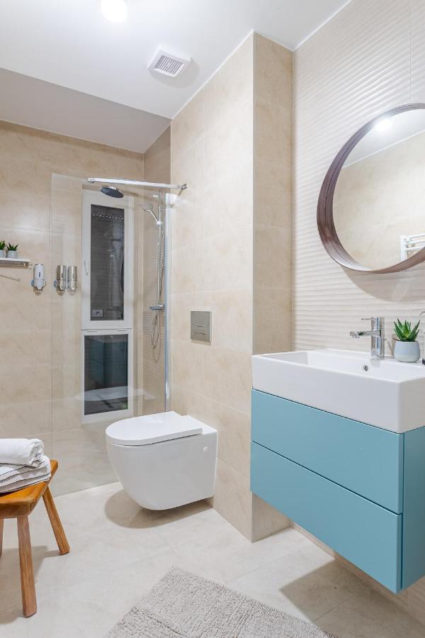 Il Lago - Turquoise - Cozy Luxurious Smart Home By The Lake Voluntari 外观 照片